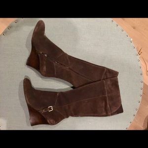 COPY - ANN TAYLOR LOFT Brown suede wedge boots, S…